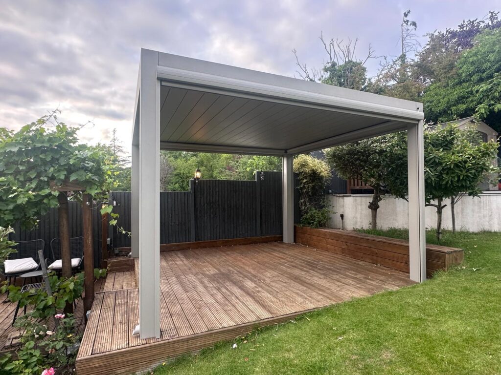 Pergola bioclimatique